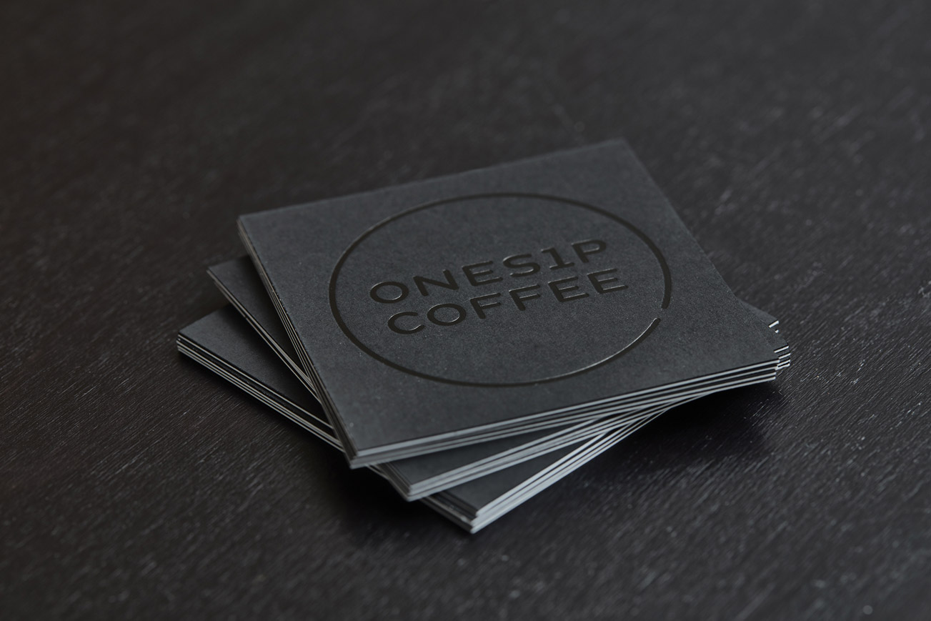 Onesip Coffee interier tacky coasters