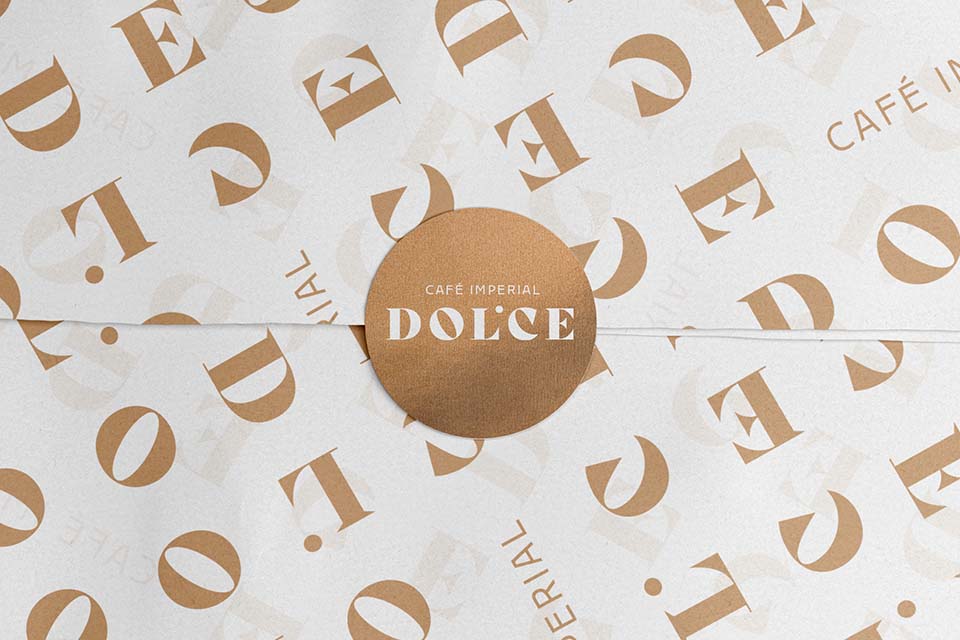 Café Imperial Dolce obal s logem a nápisem detail thumbnail